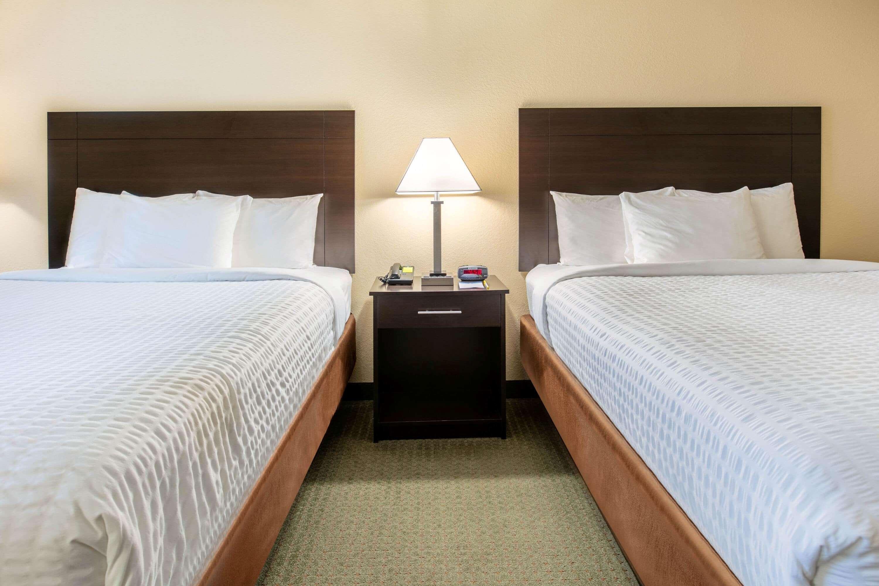 Days Inn & Suites By Wyndham Florence/Jackson Area Esterno foto
